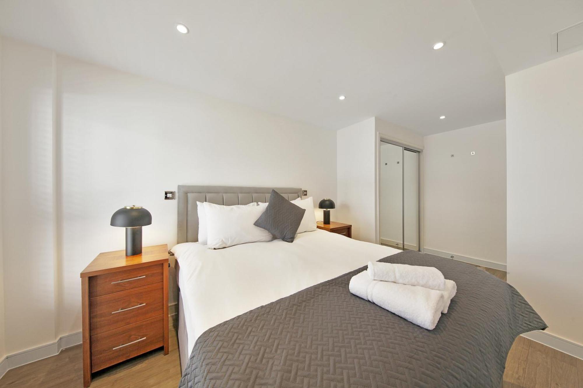 2 Bed Executive Apartment Next To Liverpool Street Free Wifi By City Stay Aparts Londra Exterior foto