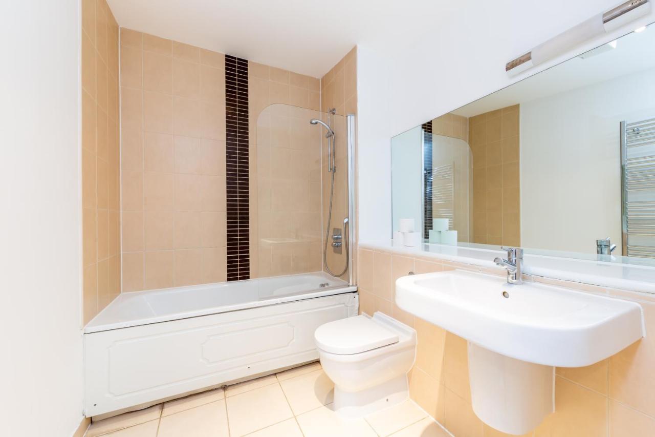 2 Bed Executive Apartment Next To Liverpool Street Free Wifi By City Stay Aparts Londra Exterior foto